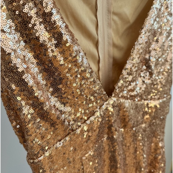 NWT🏷️ Windsor Rose Gold Gold Sequin V Neck Mermaid Formal Dress, S - Picture 5 of 15